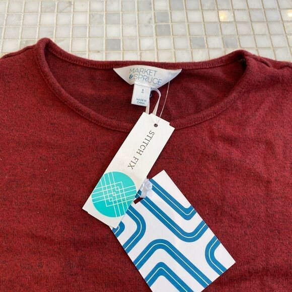 Market & Spruce Denver Front Twisted Knit Burgundy and Cream Color Block Sweater - Picture 3 of 5